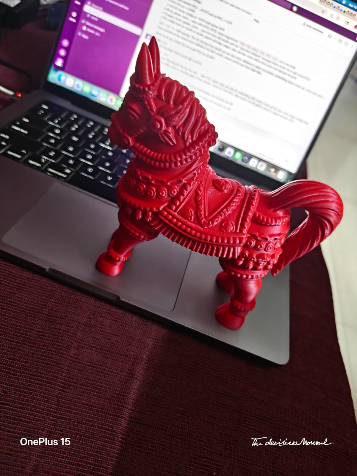 Red horse
